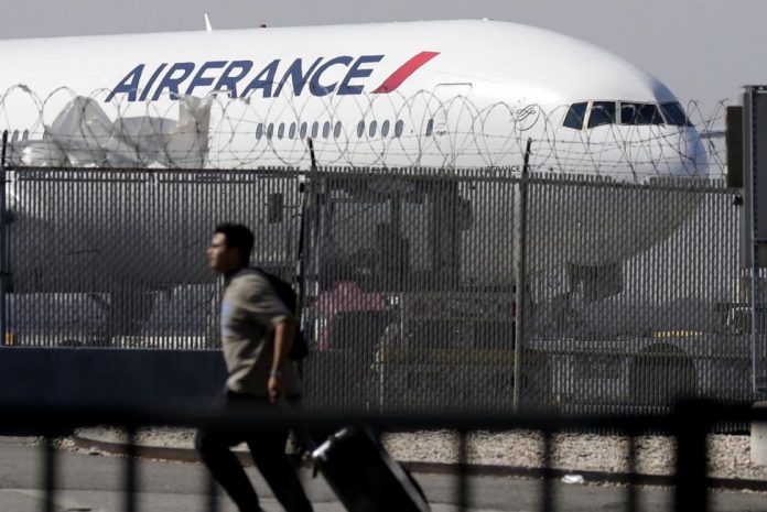 Ivory Coast IDs teen stowaway found dead in Air France plane undercarriage