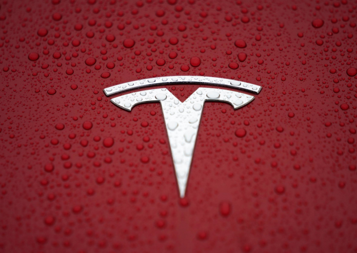 Michigan, Tesla settle suit over direct vehicle sales