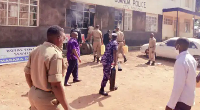 Ugandan taxi driver commits suicide by setting himself on fire in police station